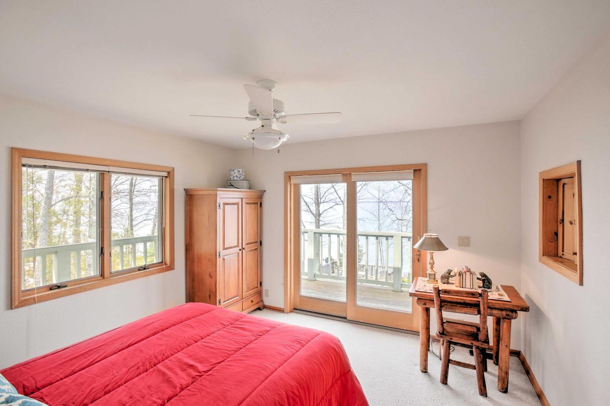 Gorgeous Charlevoix Home On Lake Michigan! Ellsworth 외부 사진